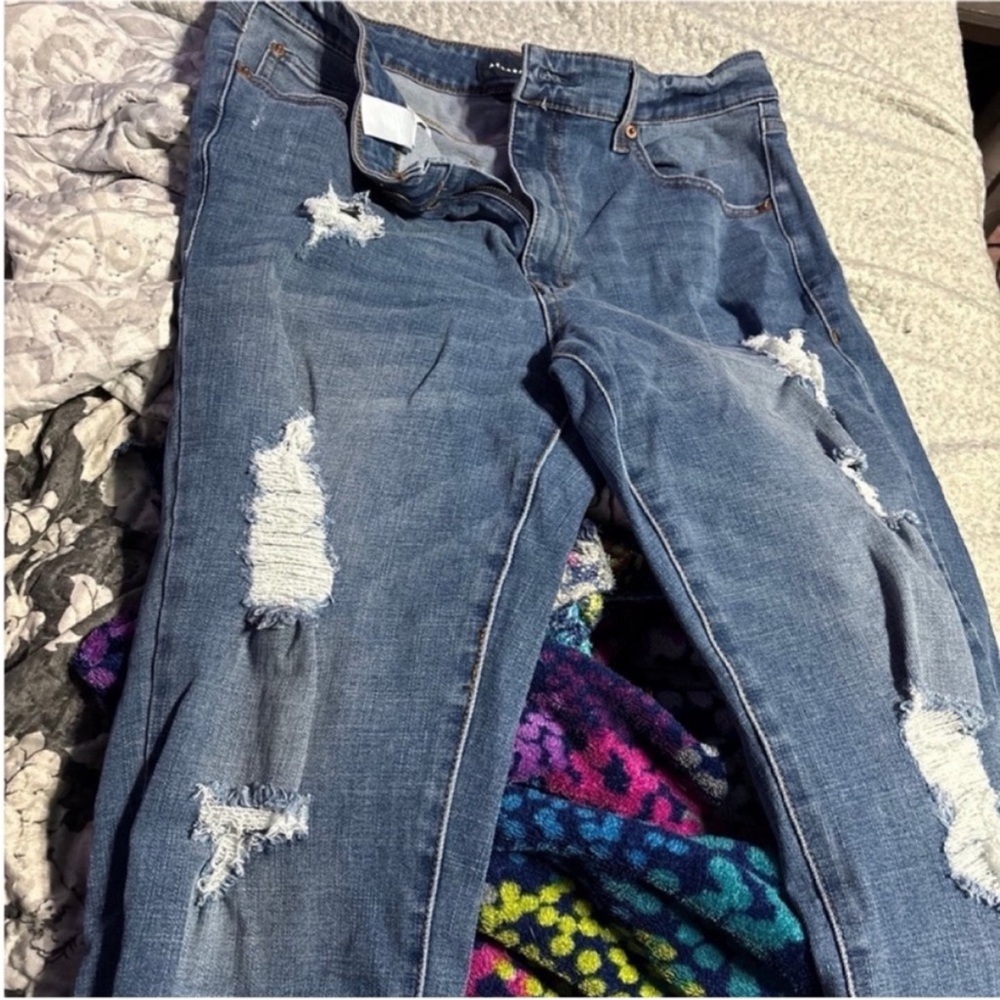 Stylish Blue Distressed Women's Jeans Aeropostale Size 14